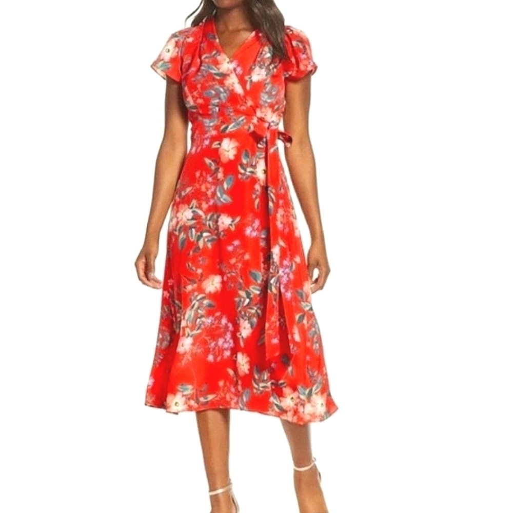 Vince Camuto Red crepe de chine floral wrap dress